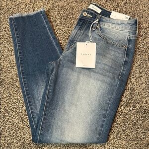 NWT Kancan Mid Rise Ankle Skinny Jeans